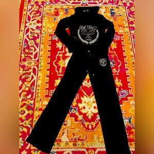 BCBG track suit size M
New with tags